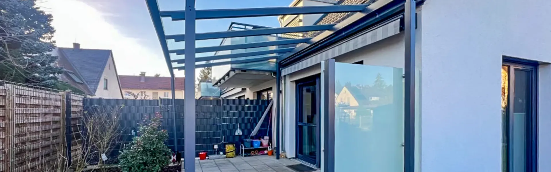 hochwertige und moderne Überdachungen (terassenueberdachung-001.webp)